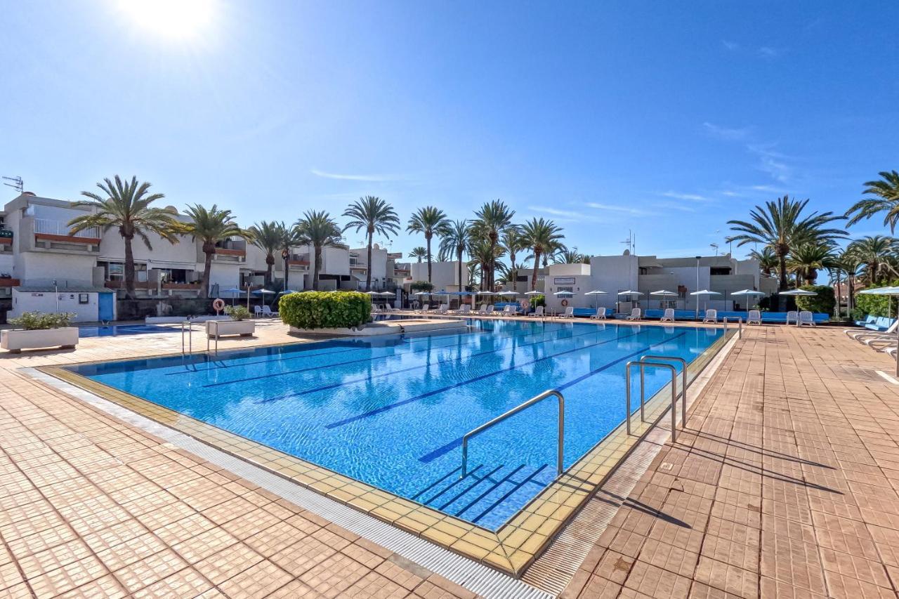Stunning Lovely Flat With Pool And Strong Wi-Fi, 31 Arona  Exterior foto